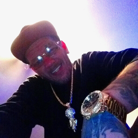 Meet your Posher, Mr.Sheist - Picture 1 of 6